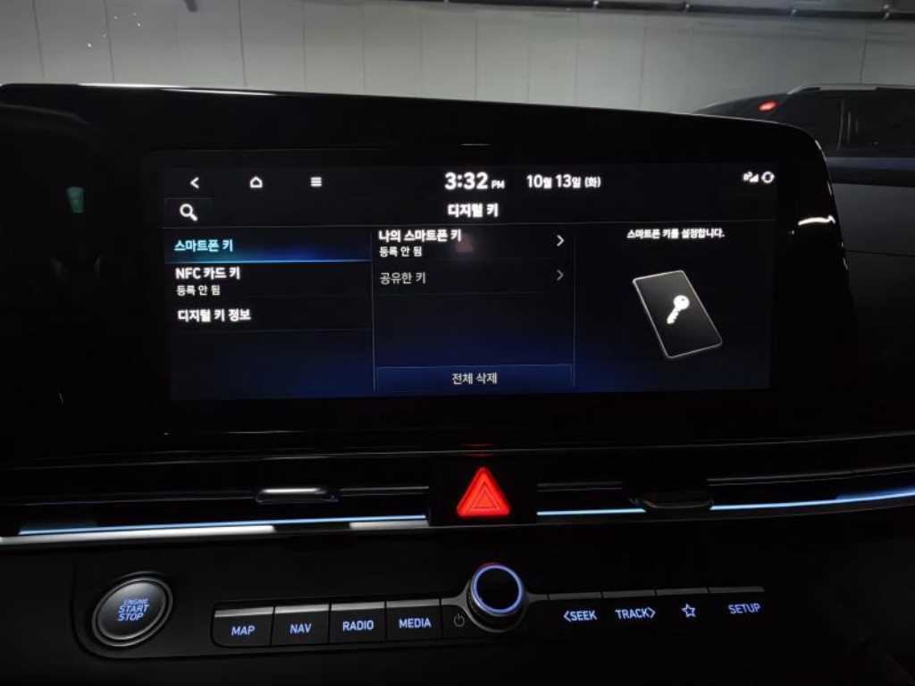 Hyundai Avante — photo 18