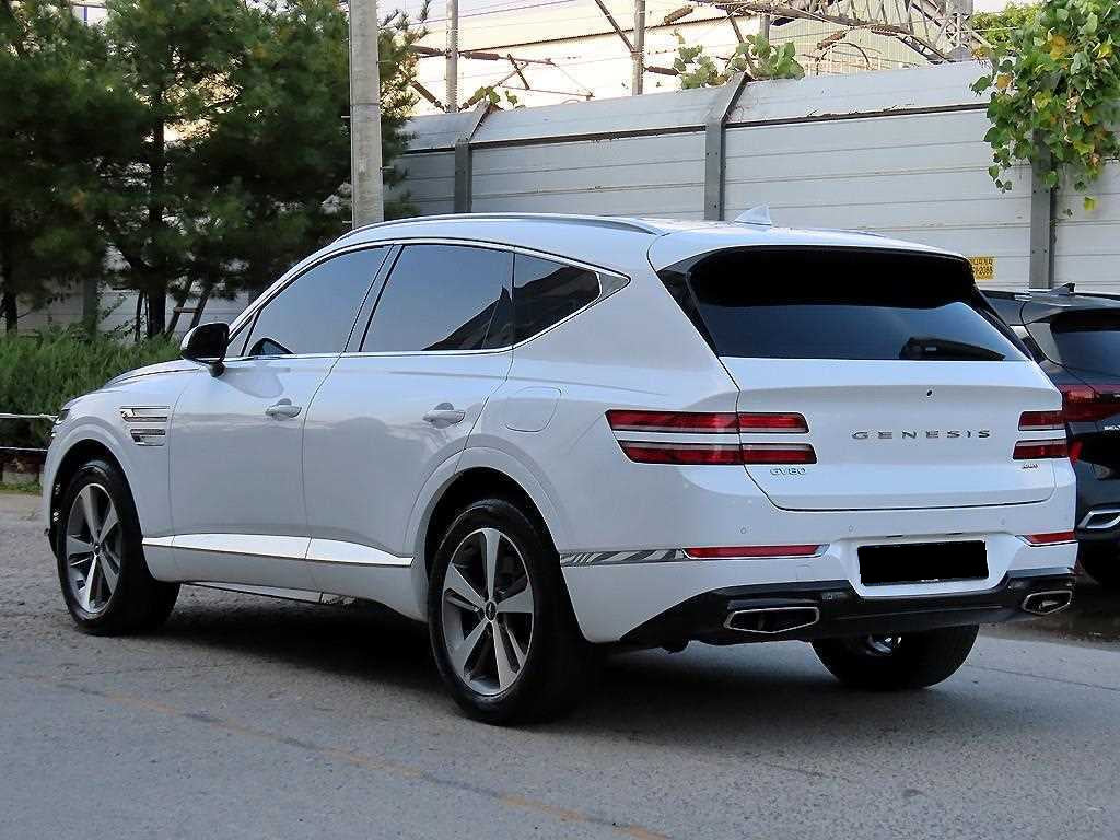 Genesis GV80 — photo 04