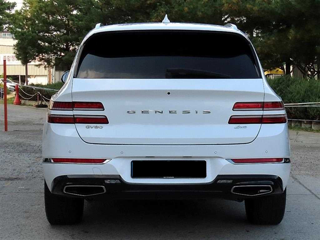 Genesis GV80 — photo 05