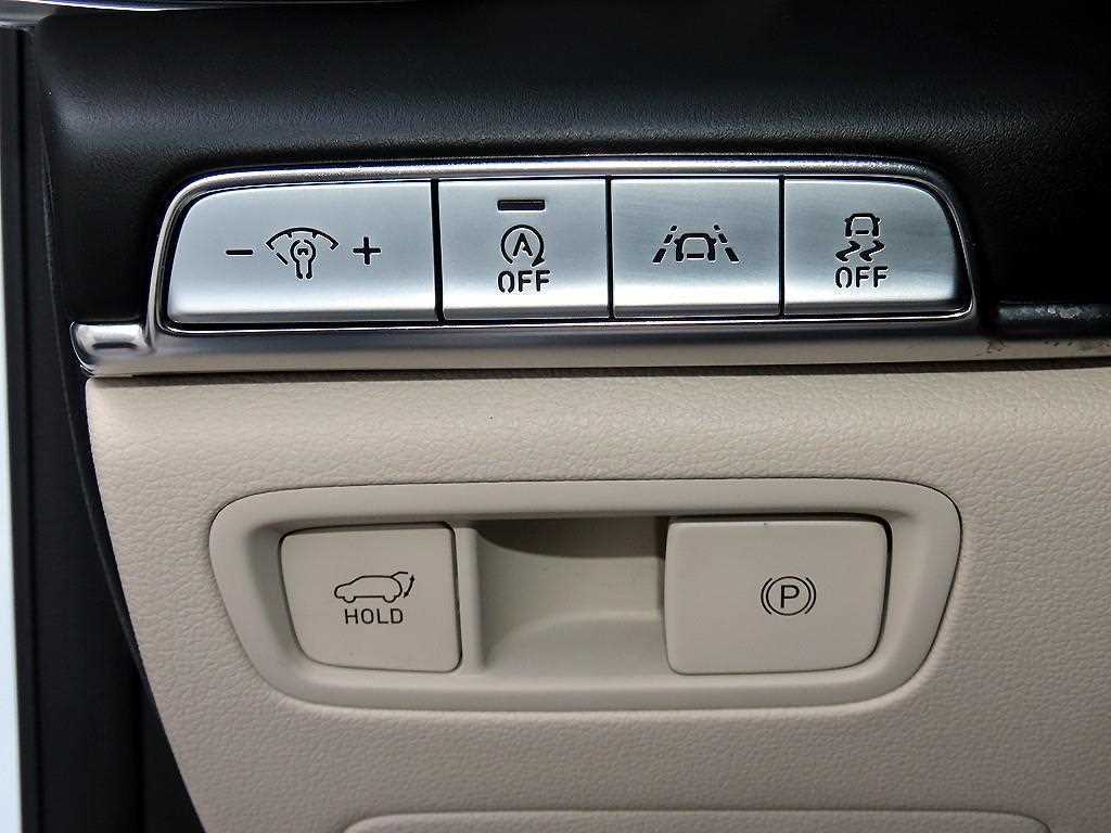 Genesis GV80 — photo 13