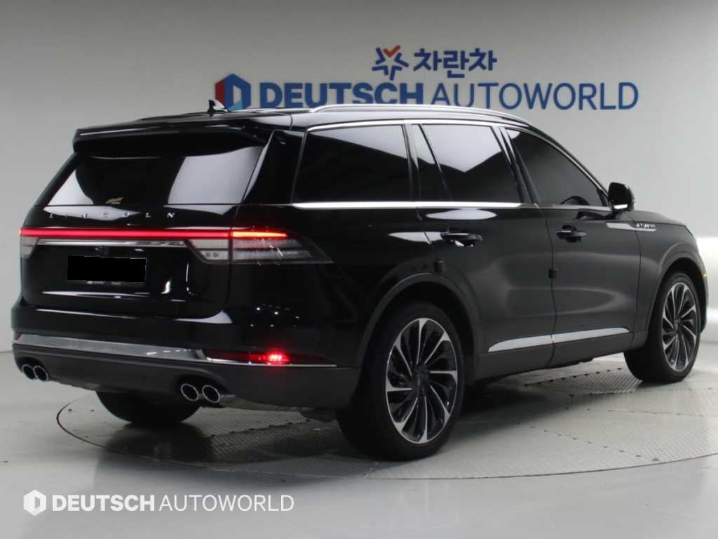Lincoln Aviator — photo 02