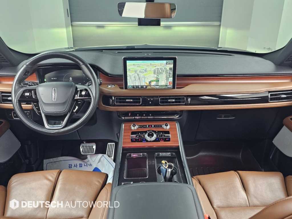 Lincoln Aviator — photo 07