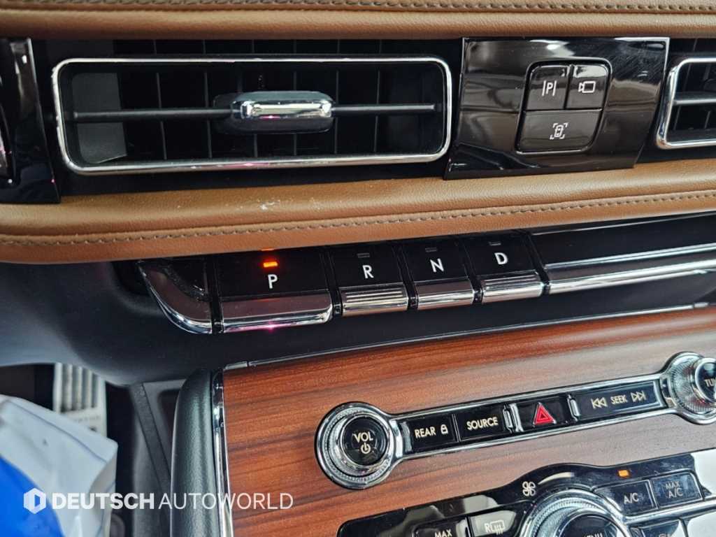 Lincoln Aviator — photo 09