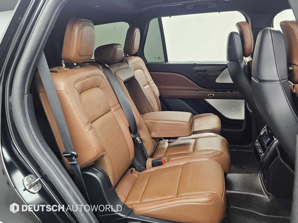 Lincoln Aviator — photo 12