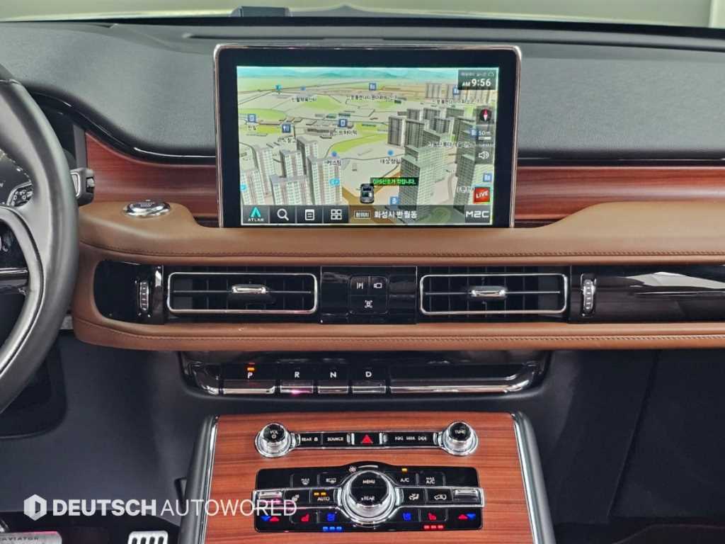 Lincoln Aviator — photo 14