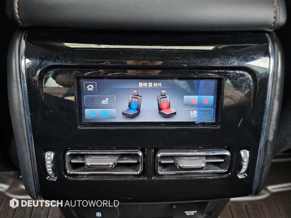 Lincoln Aviator — photo 16
