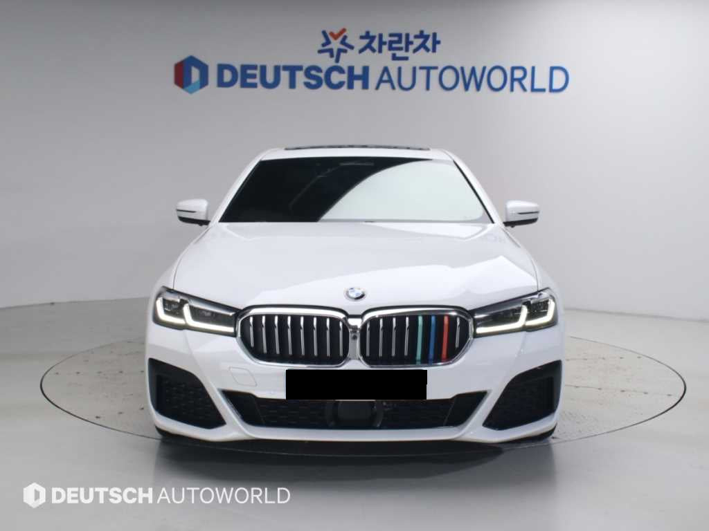 BMW 5-Series — photo 03