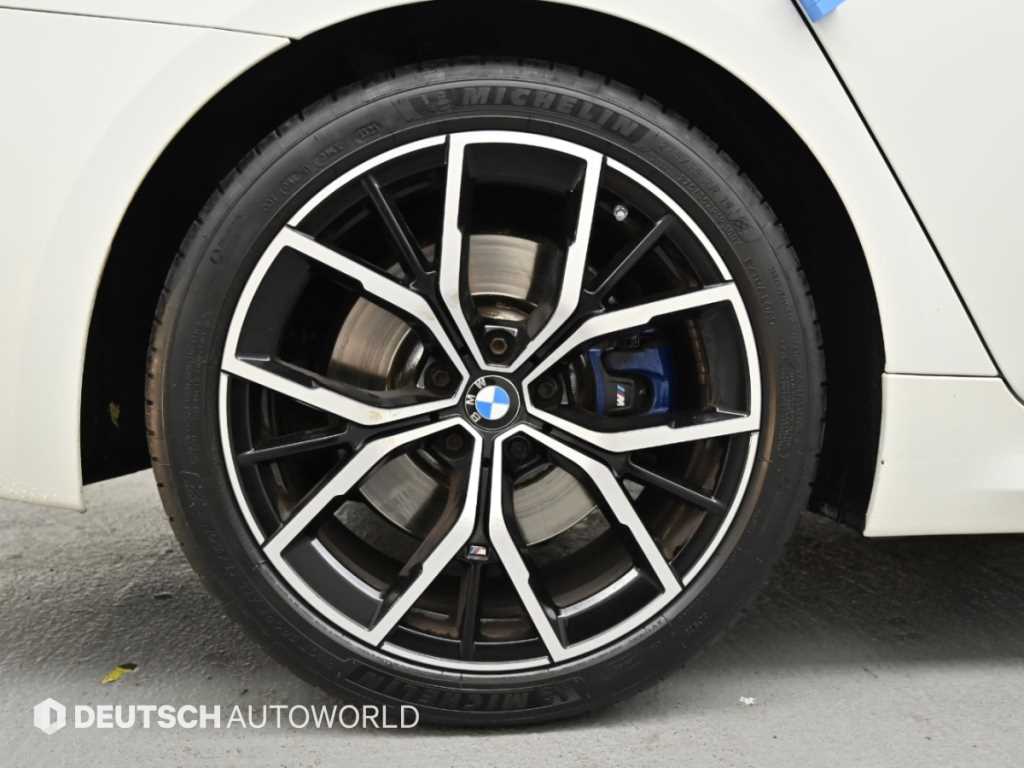 BMW 5-Series — photo 05