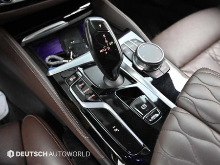 BMW 5-Series — photo 09