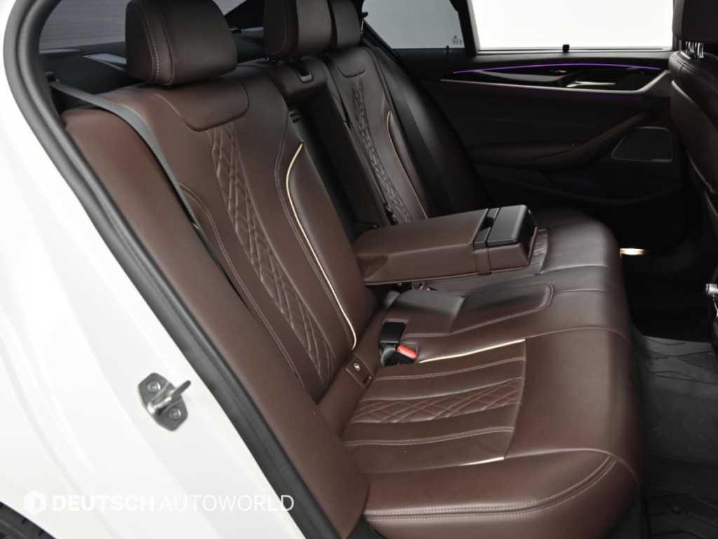BMW 5-Series — photo 12