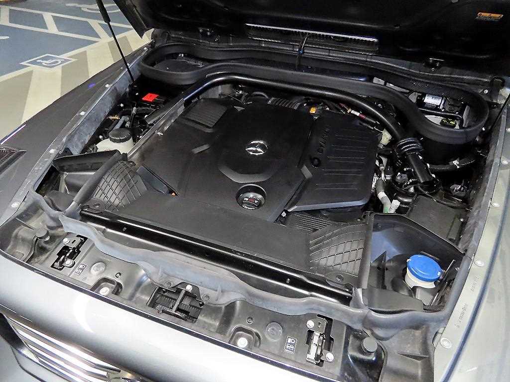 Mercedes-Benz G-Class — photo 19