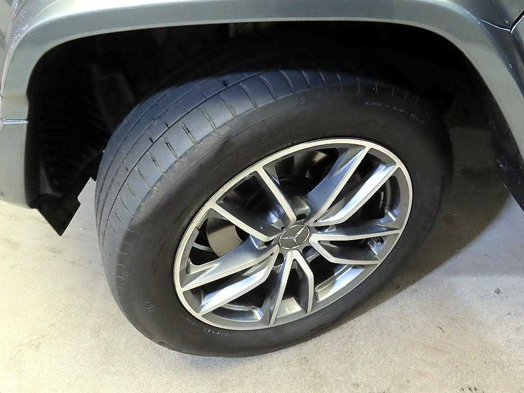 Mercedes-Benz G-Class — photo 20