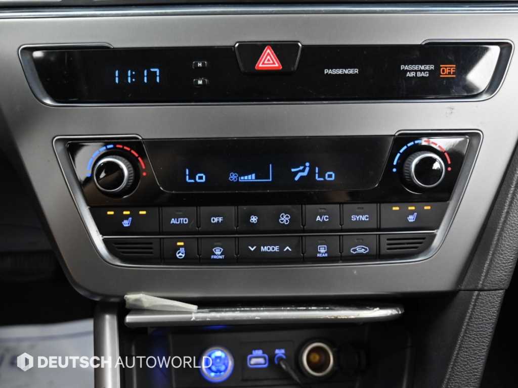 Hyundai Sonata — photo 17