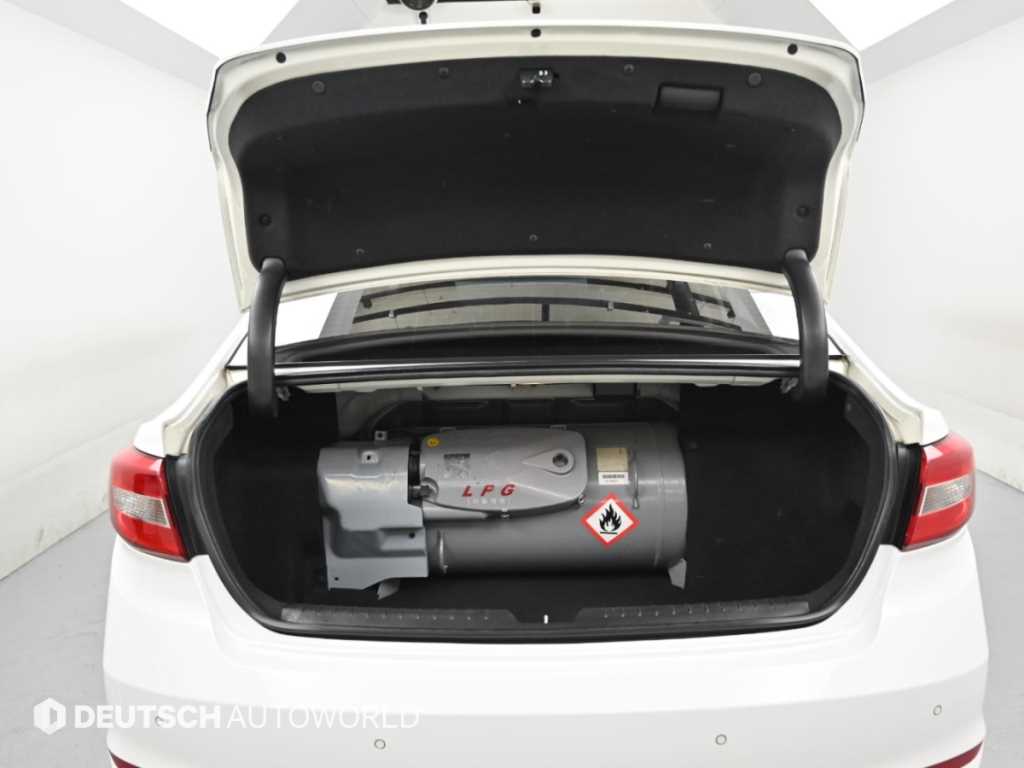 Hyundai Sonata — photo 19