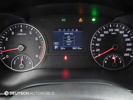 Kia K5 — photo 08