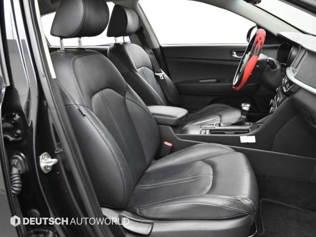 Kia K5 — photo 10