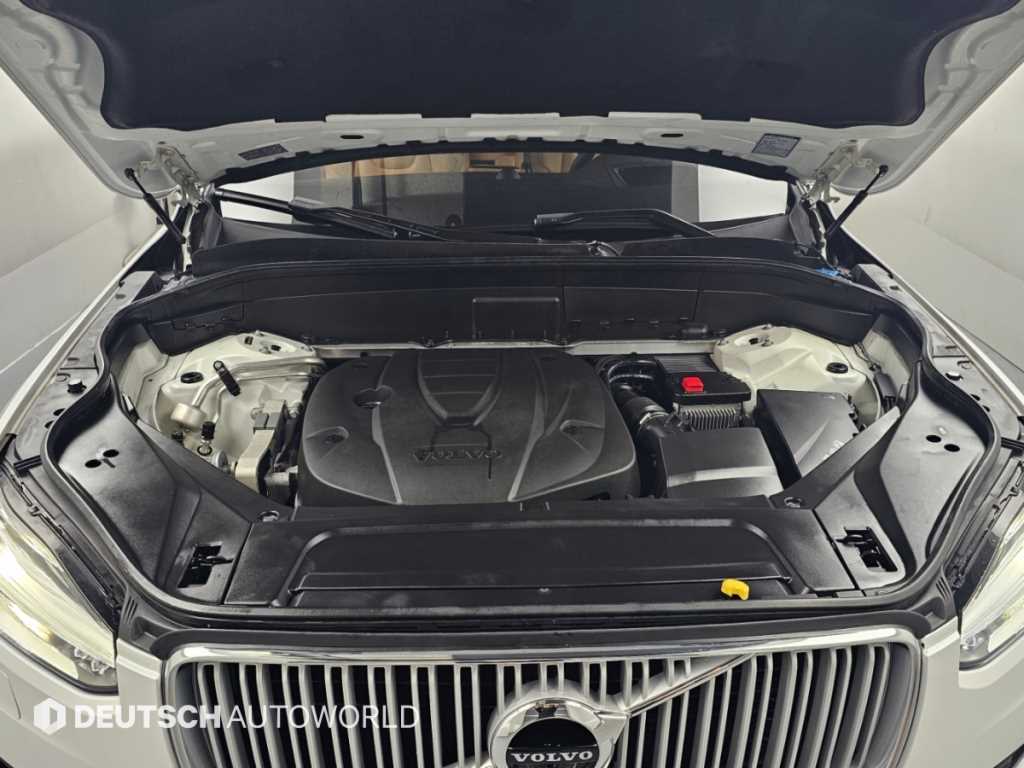 Volvo XC90 — photo 06
