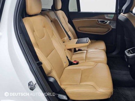 Volvo XC90 — photo 12