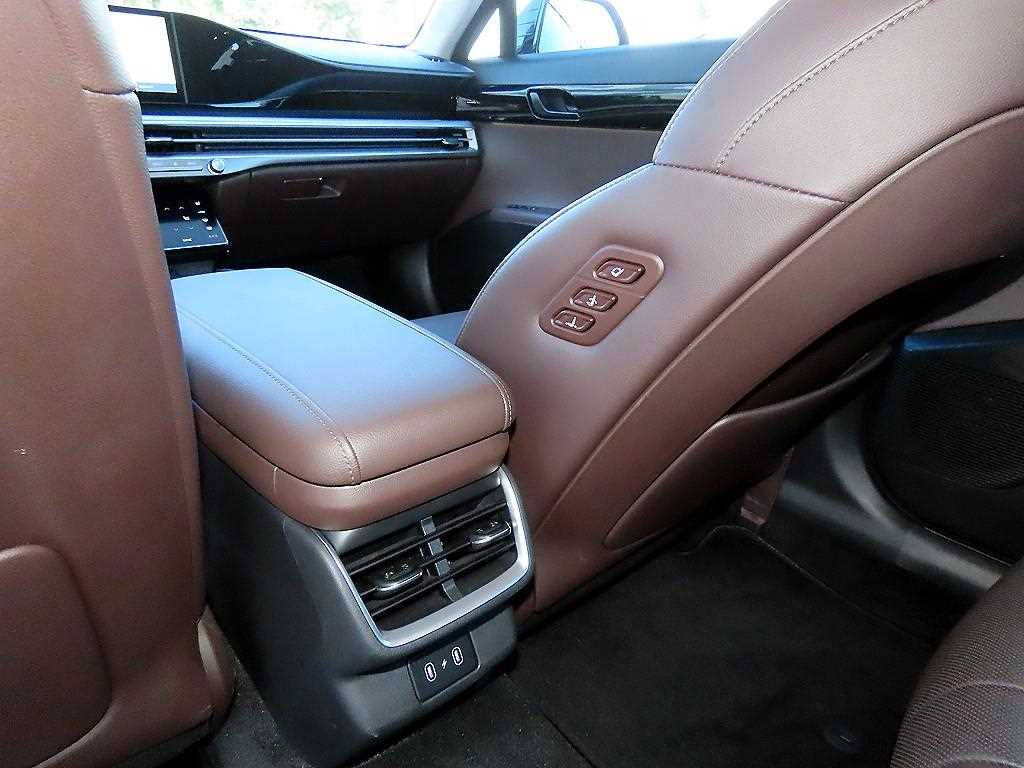 Hyundai Grandeur — photo 16
