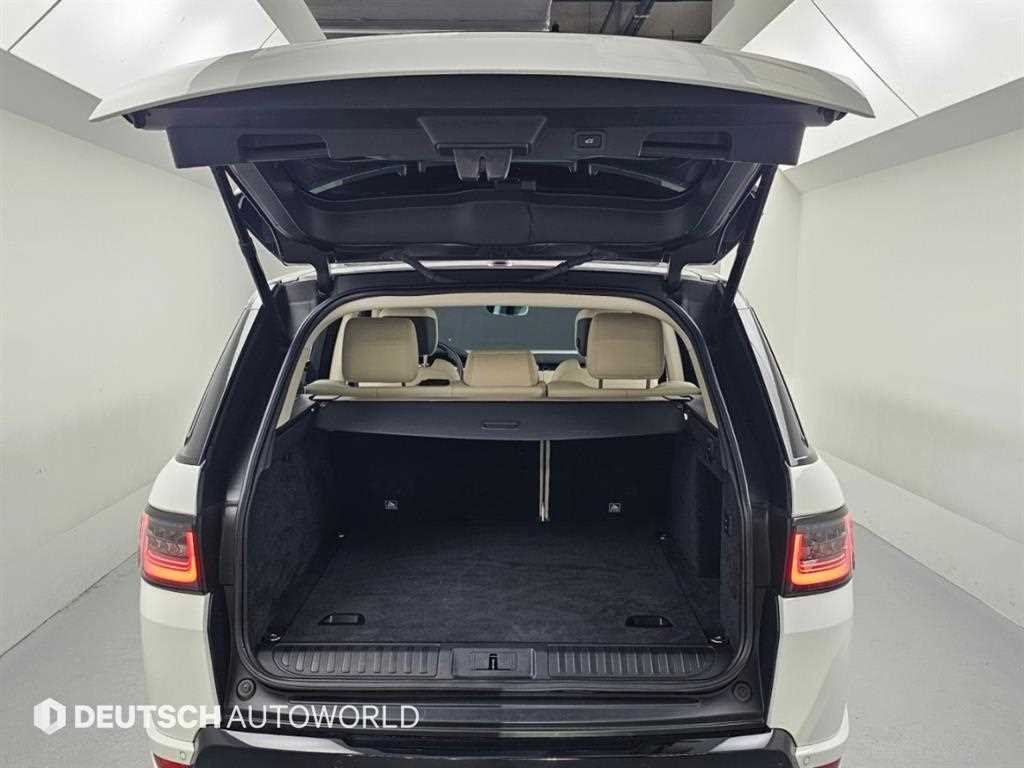 Land Rover Range Rover Sport — photo 19