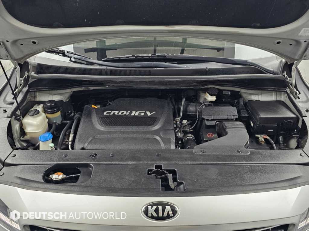 Kia Carnival — photo 06