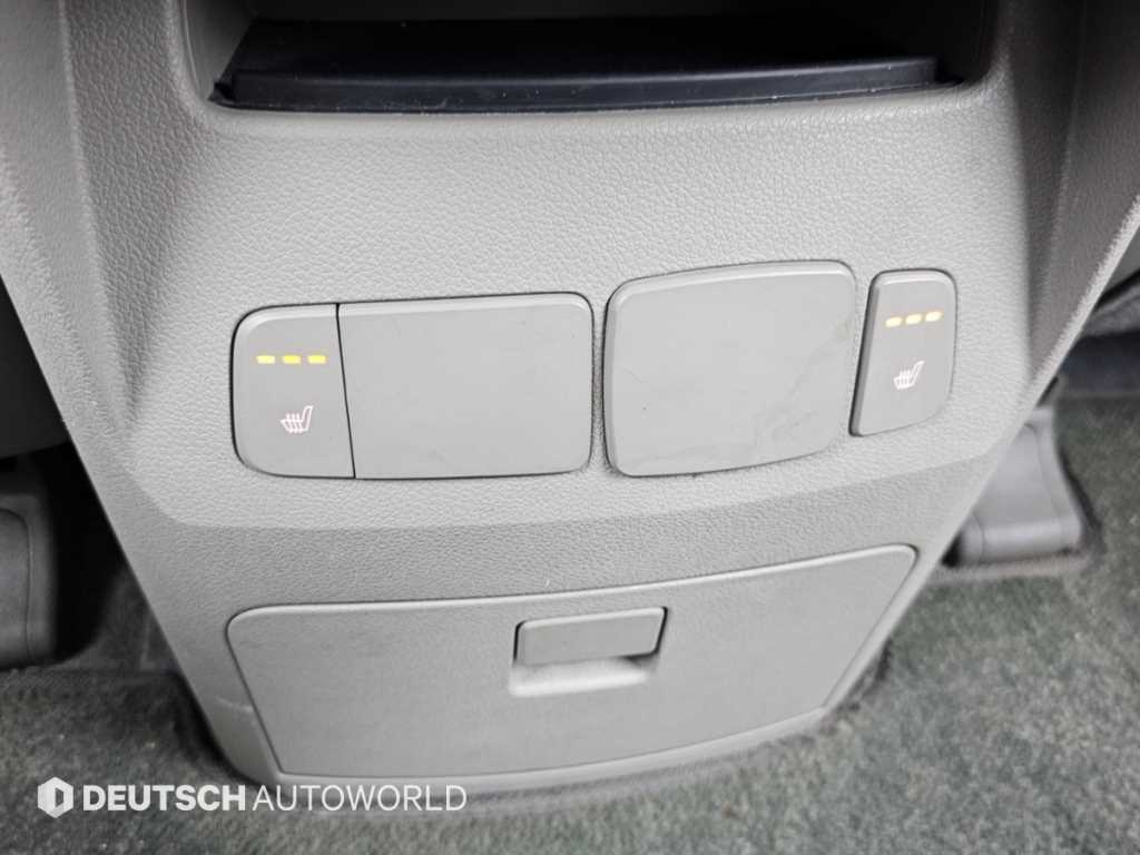 Kia Carnival — photo 16