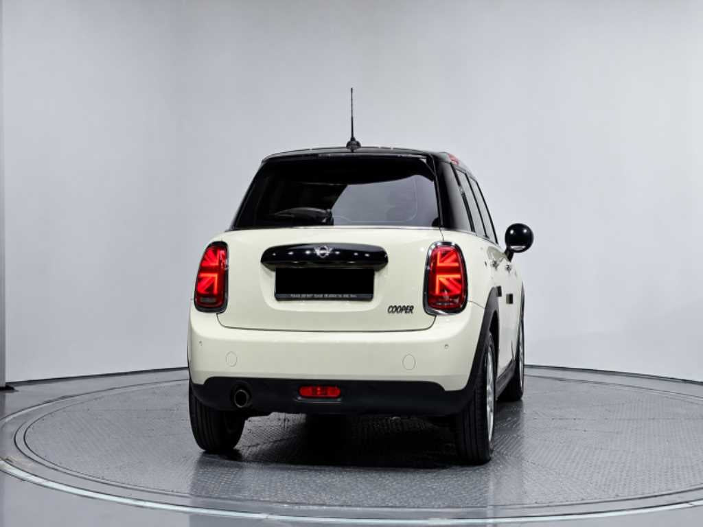 Mini Cooper — photo 04