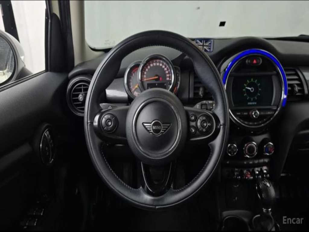 Mini Cooper — photo 08