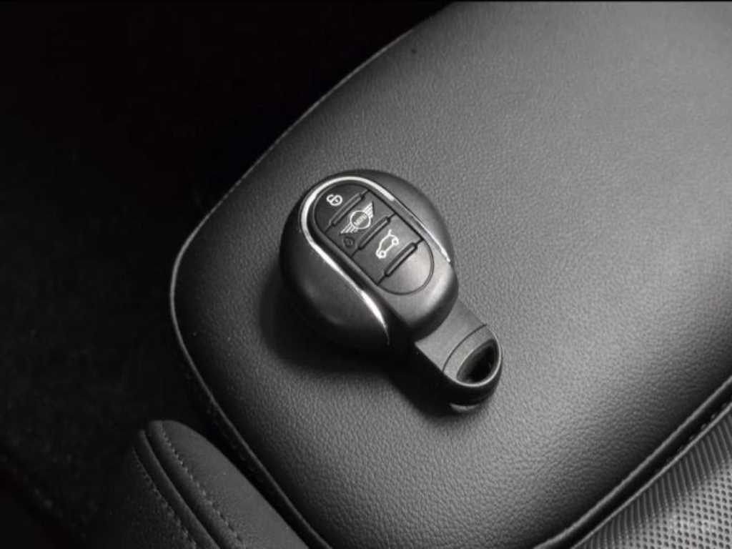 Mini Cooper — photo 17