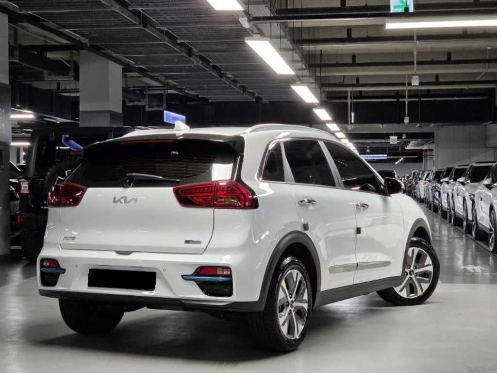 Kia Niro — photo 02