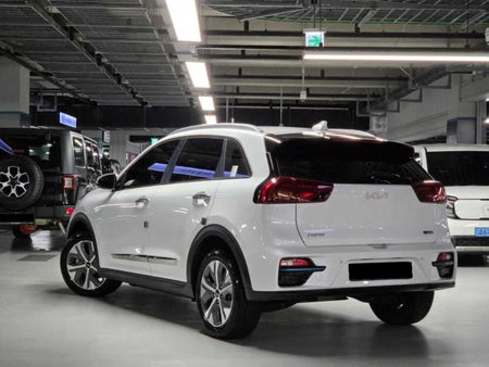 Kia Niro — photo 04