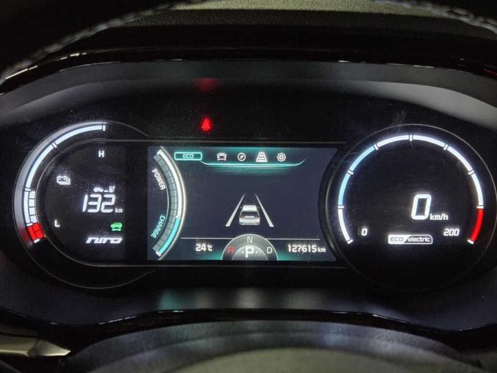 Kia Niro — photo 07