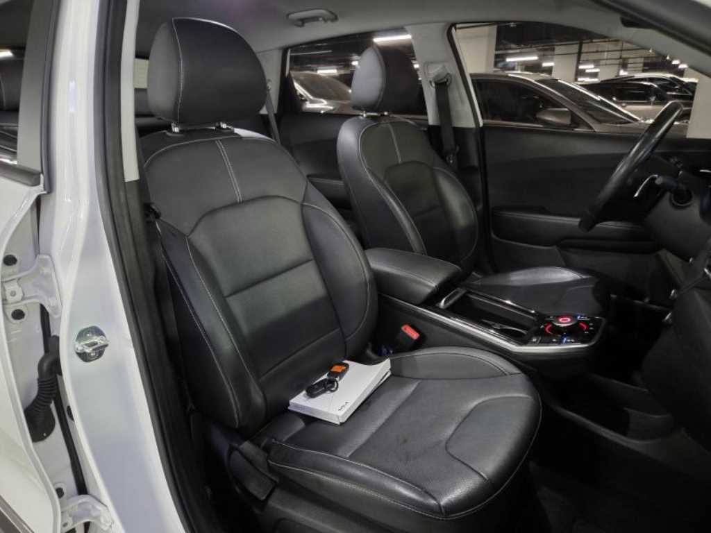 Kia Niro — photo 10