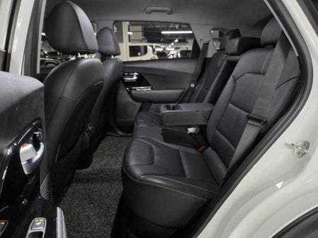 Kia Niro — photo 11