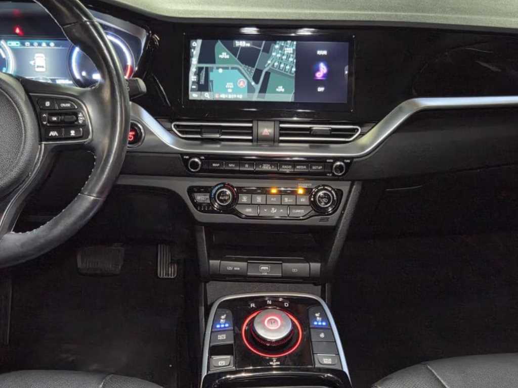 Kia Niro — photo 15