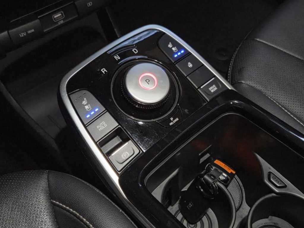 Kia Niro — photo 17
