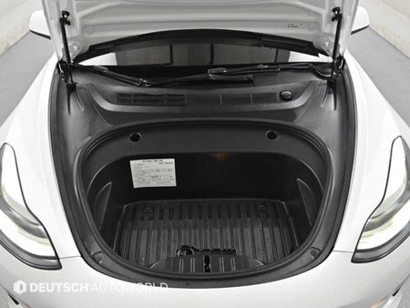 Tesla Model 3 — photo 06