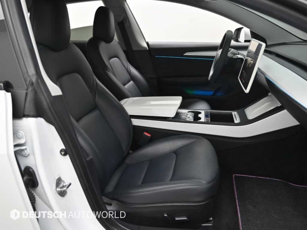 Tesla Model 3 — photo 10