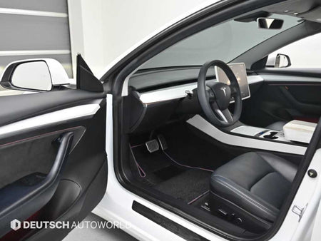 Tesla Model 3 — photo 11