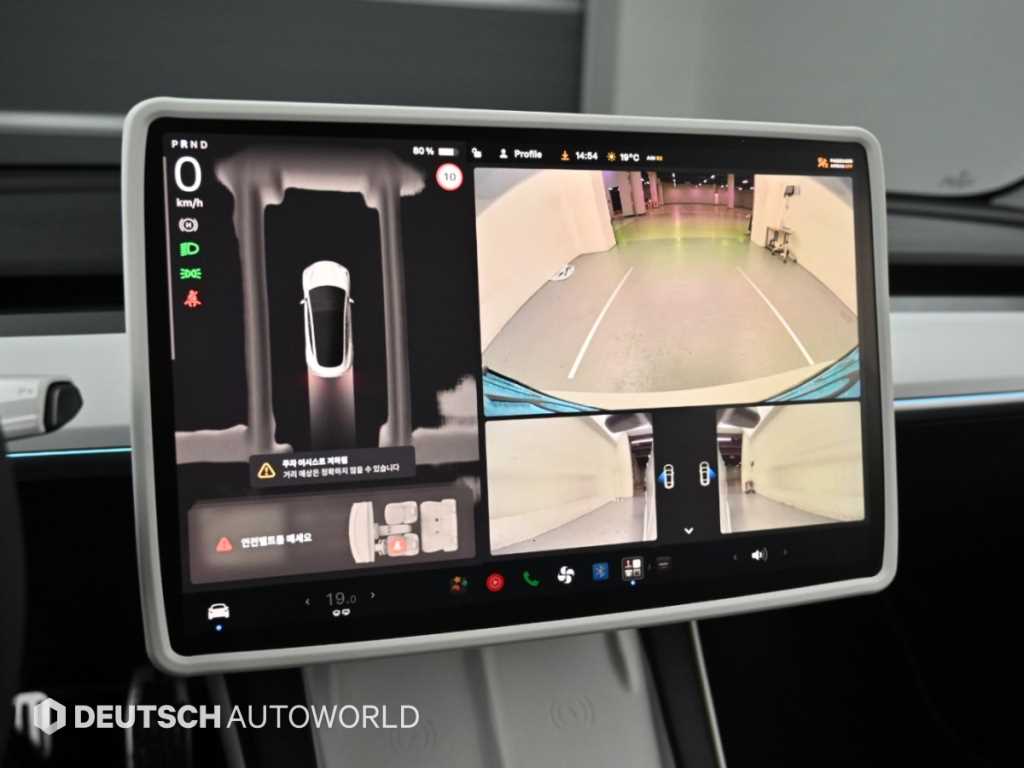 Tesla Model 3 — photo 15
