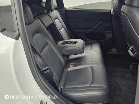 Tesla Model Y — photo 12