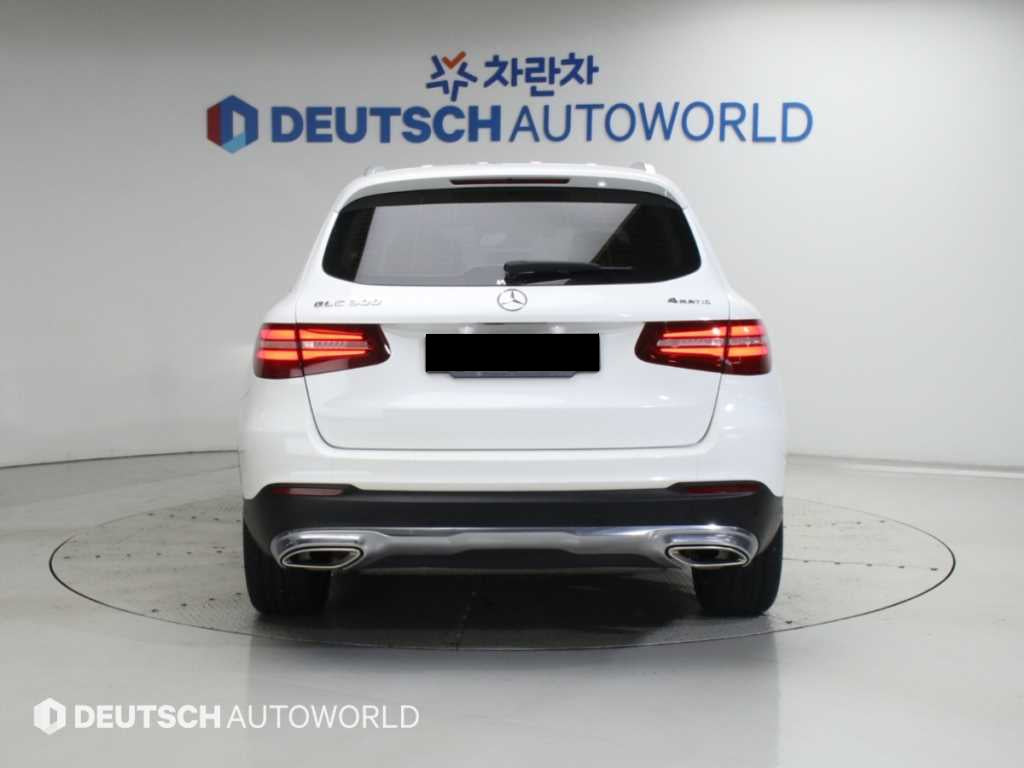 Mercedes-Benz GLC-Class — photo 04
