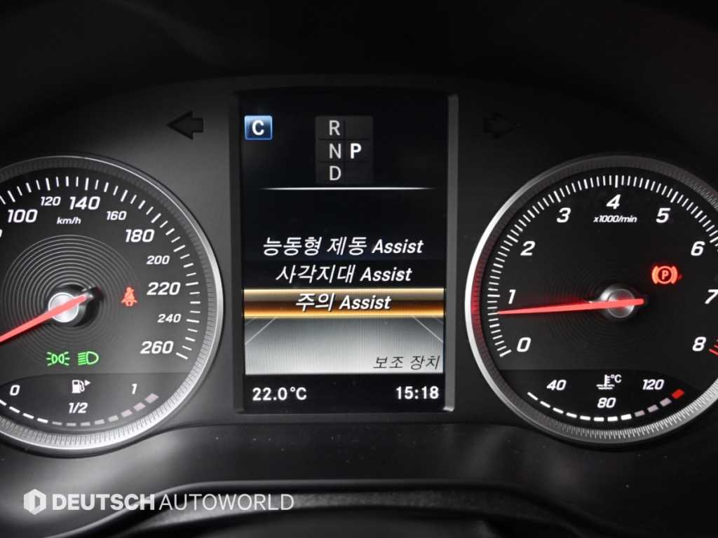 Mercedes-Benz GLC-Class — photo 17