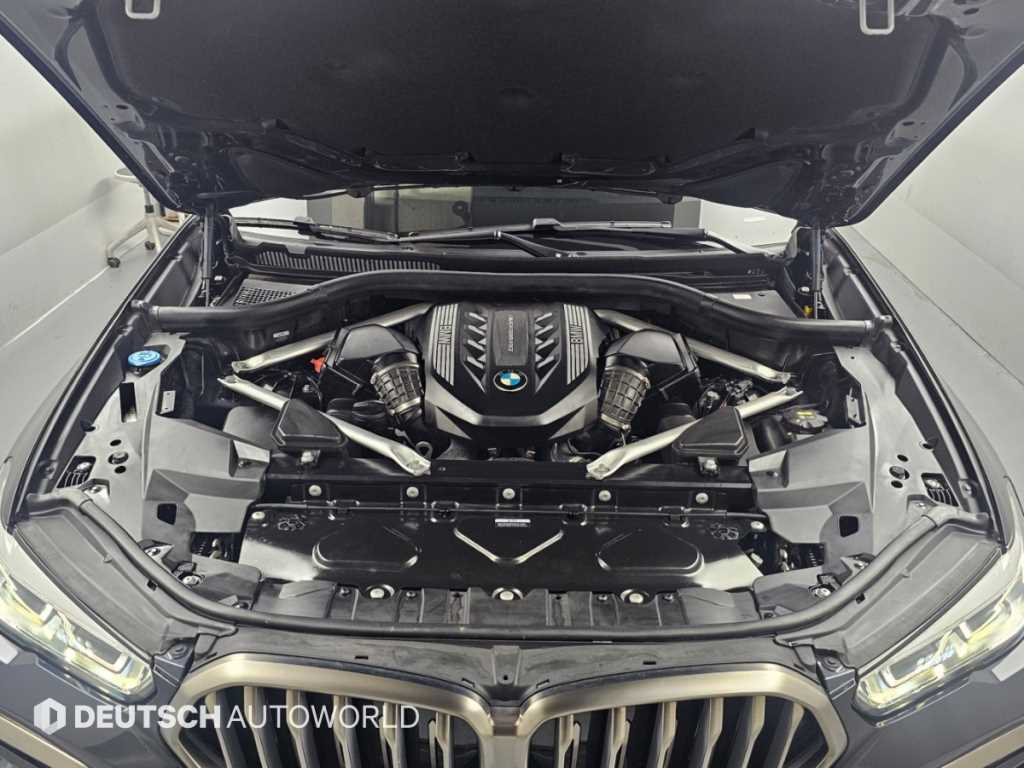BMW X6 — photo 06