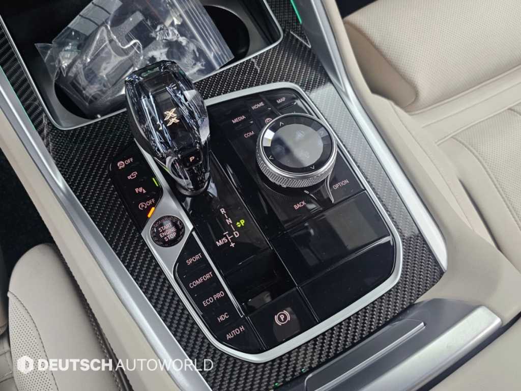 BMW X6 — photo 09