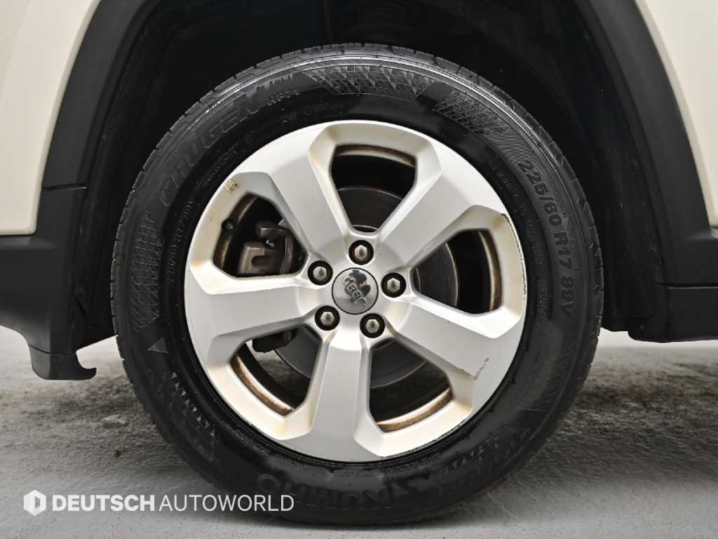 Jeep Compass — photo 05