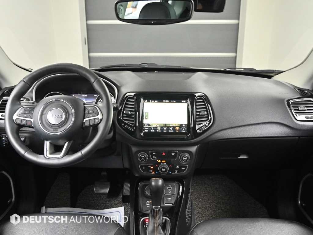 Jeep Compass — photo 07