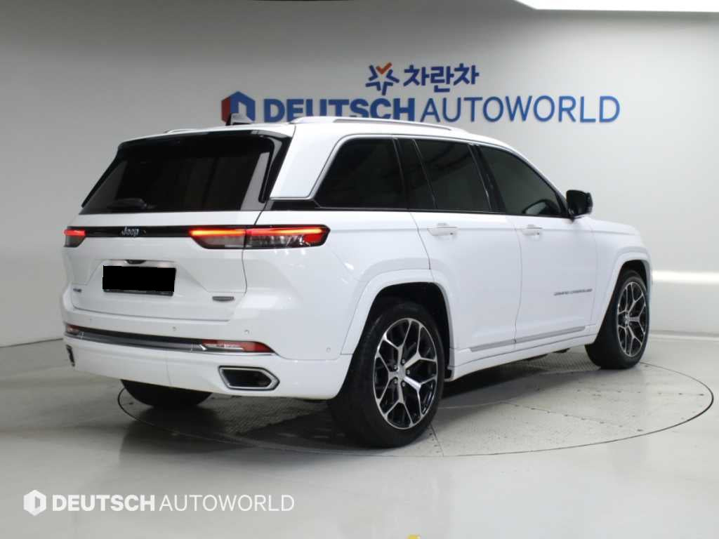 Jeep Cherokee — photo 02