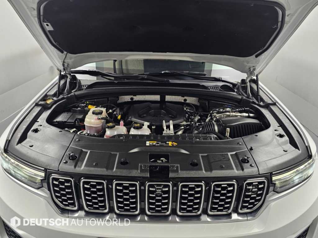 Jeep Cherokee — photo 06