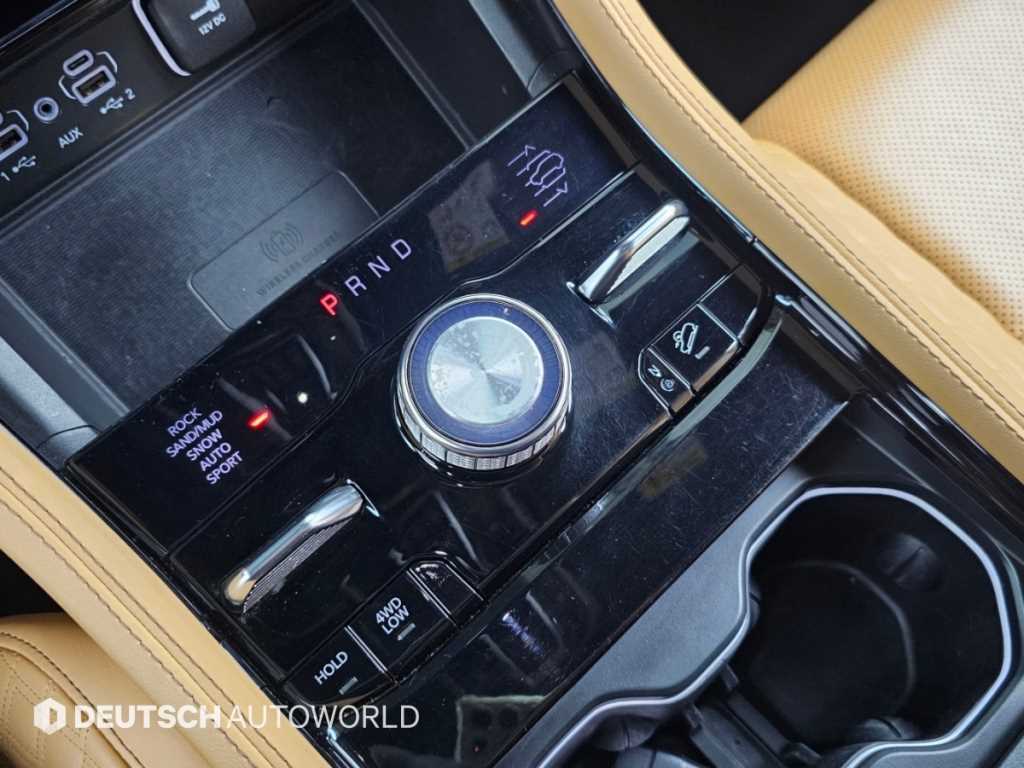 Jeep Cherokee — photo 09